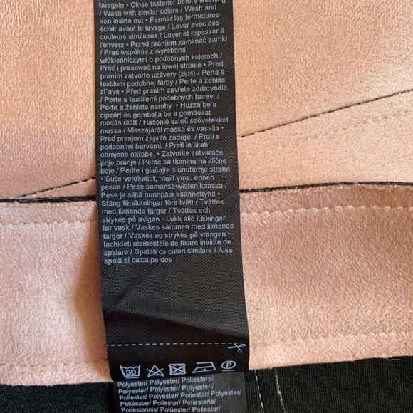 Pale-pink suede skirt - Picture 4 of 6